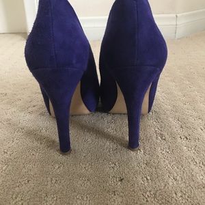 Used Steve Madden purple suede 4” heels